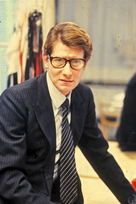 ‫YVES SAINT LAURENT .